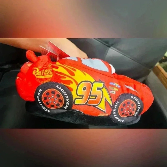 Lightning McQueen Slippers - Cars 13/1 LIGHT UP ON THE LIGHTS 👈🏻 - Picture 11 of 13